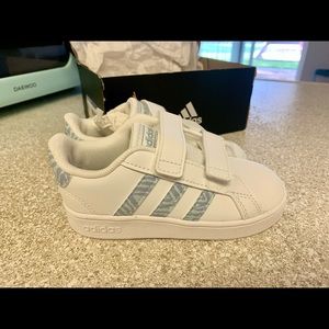 Kids ADIDAS Tennis Shoes